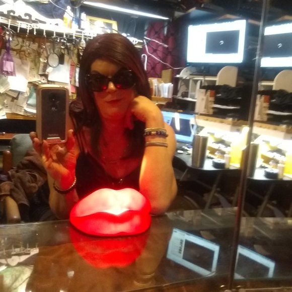 Charm - Picture 3 of 7